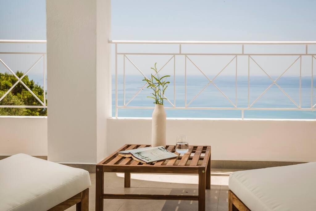 Lourdas White Villa Lourdata  Exterior foto